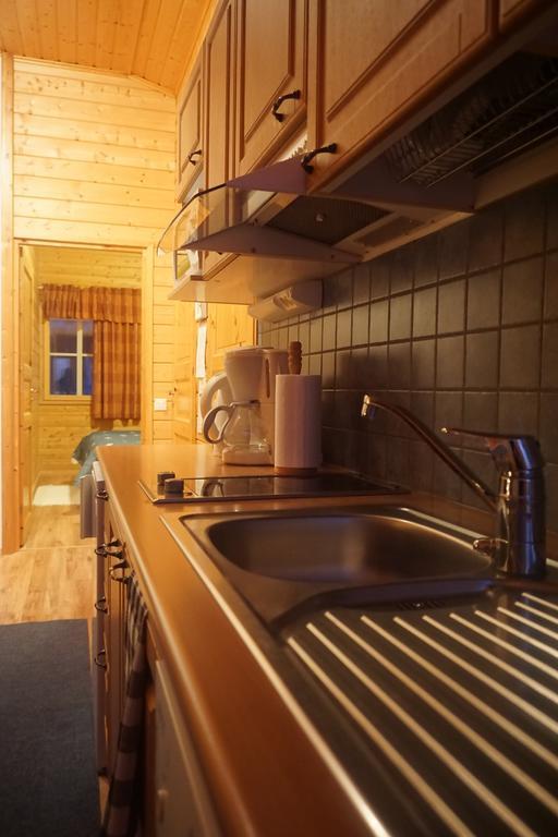 婉哈帕皮菈小屋式酒店 Simoniemi 外观 照片